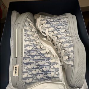 Brand new Dior high top sneaker size 12/13 men